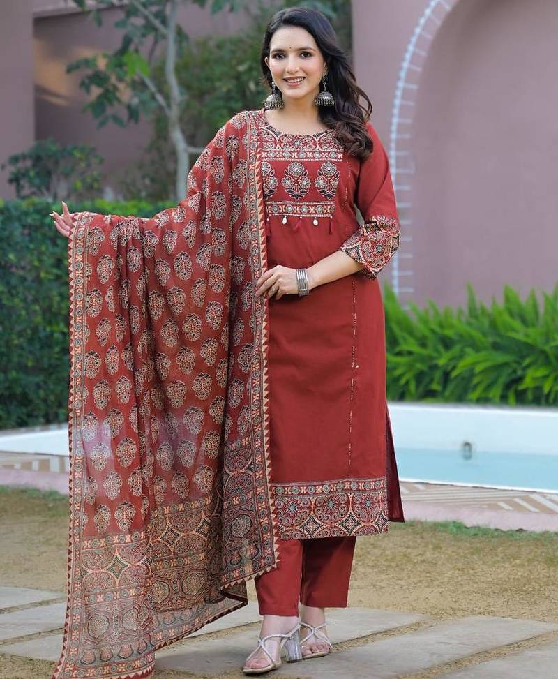 Cotton printed straight kurti-pant-dupatta set