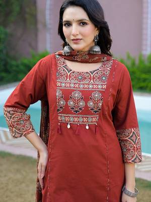 Cotton printed straight kurti-pant-dupatta set 2