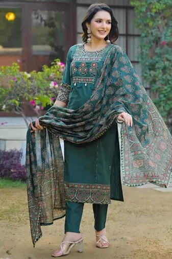 Cotton printed straight kurti-pant-dupatta set