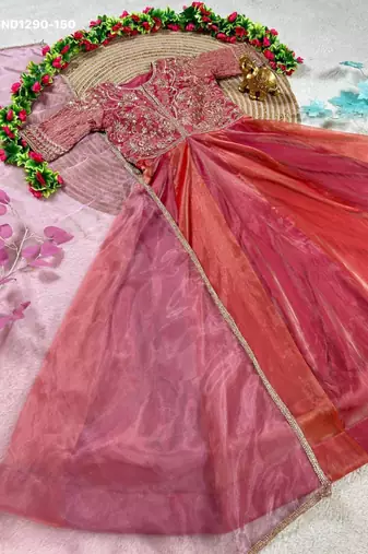 Pink silk blend embroidered kurta-sets