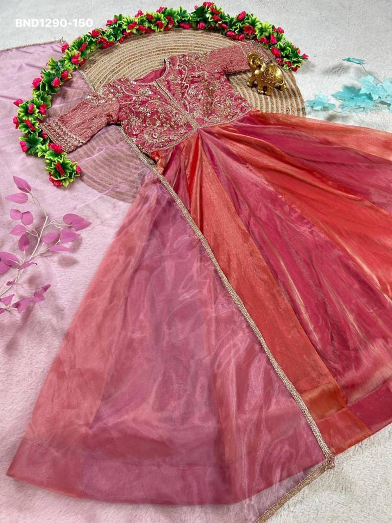 Pink silk blend embroidered kurta-sets