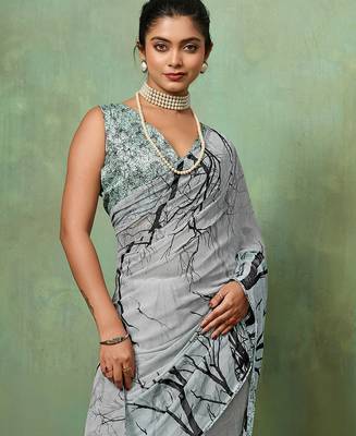 Grey color beautiful printed georgette fabric saree with sparkle work 3