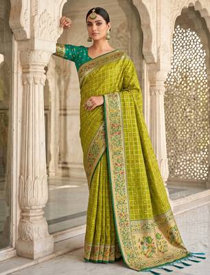 Green color banarasi silk fabric graceful ethnic woven saree 4