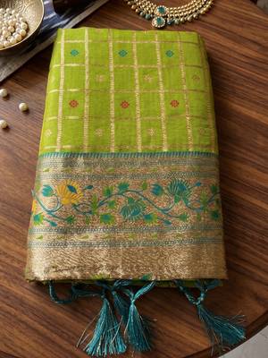 Green color banarasi silk fabric graceful ethnic woven saree 5