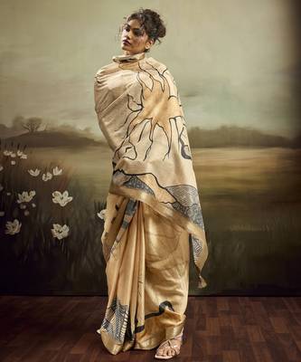Beige color jacquard silk fabric fabric beautiful floral print saree 4
