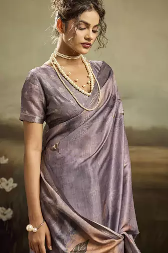 Purple color jacquard silk fabric fabric beautiful floral print saree