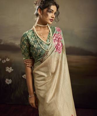 Light green color jacquard silk fabric fabric beautiful floral print saree 3