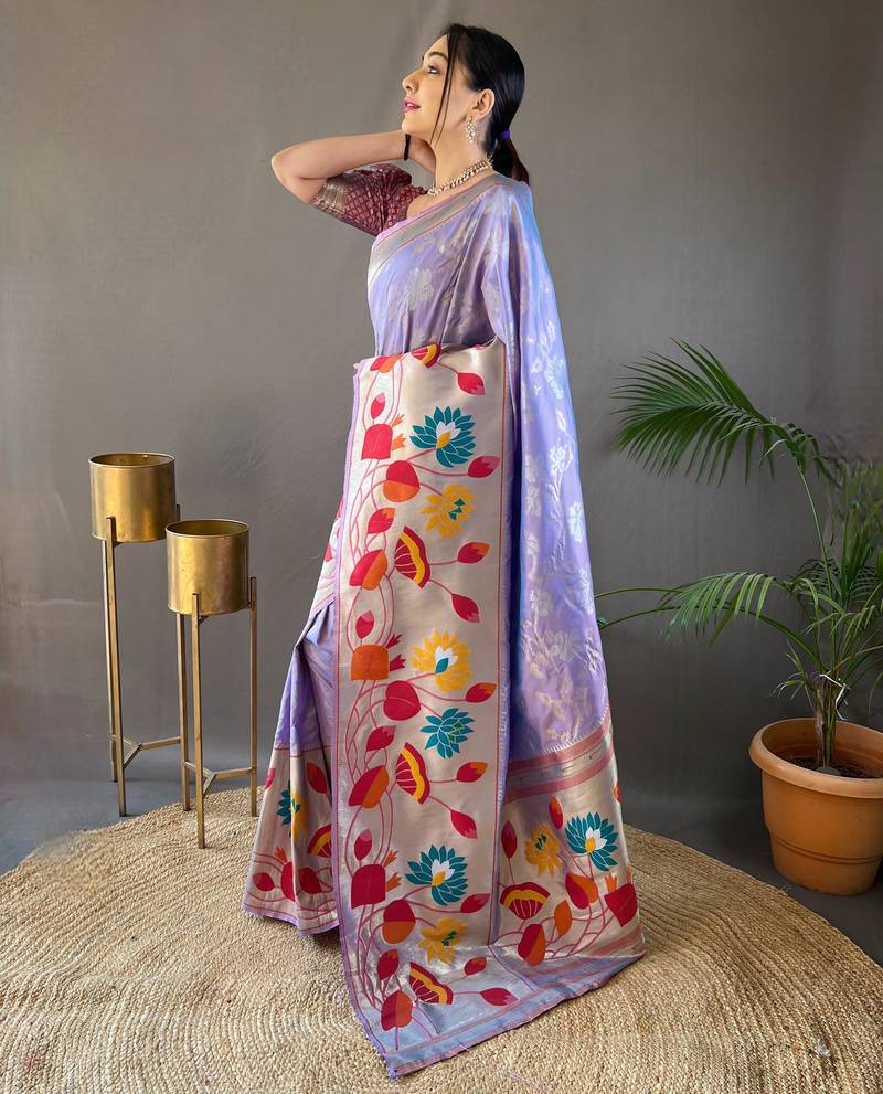 Lavender soft silk blend saree with rich weaved heavy pallu & 3d traditional design with gold and silver zari
