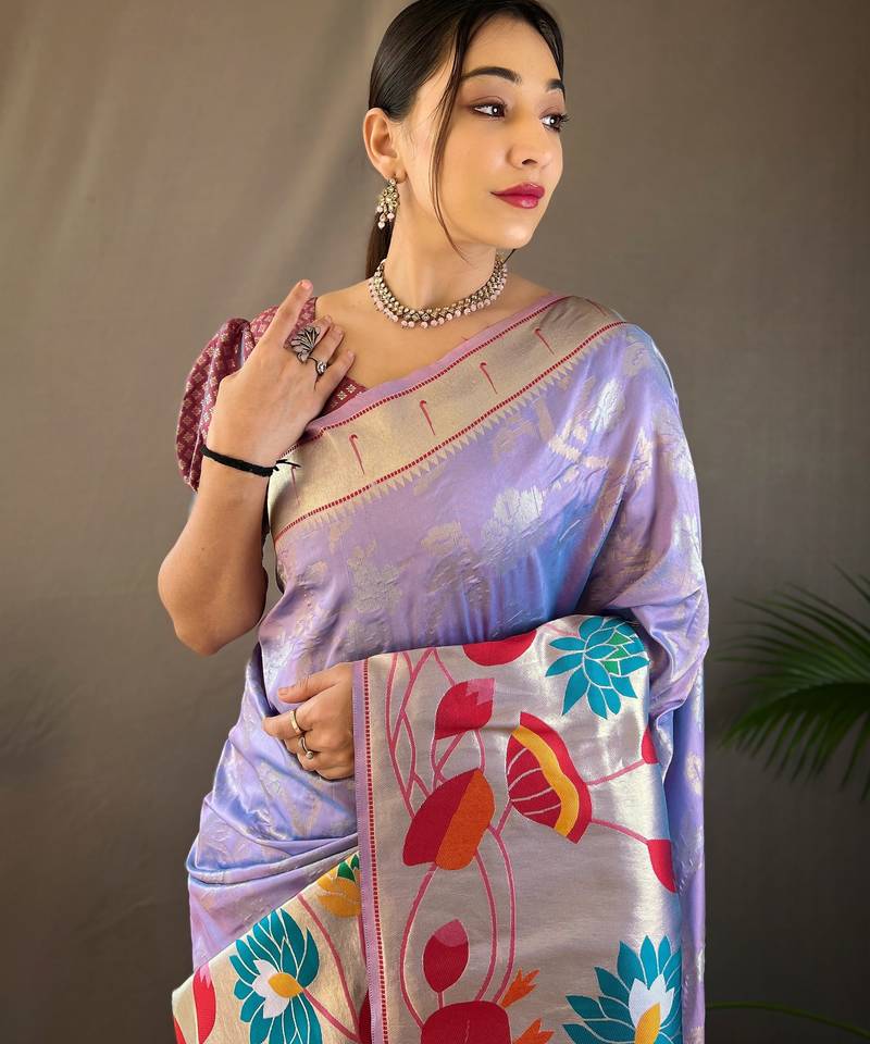 Lavender soft silk blend saree with rich weaved heavy pallu & 3d traditional design with gold and silver zari