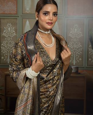 Black color beautiful ethnic partywear saree for traditional rich looks 3