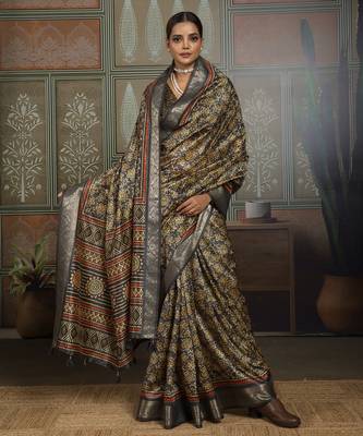 Black color beautiful ethnic partywear saree for traditional rich looks 4