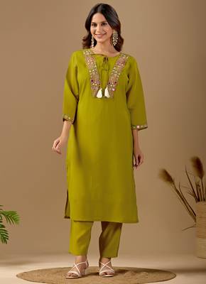 Lime green embroidered mul chanderi kurta pant set with banarasi jacquard dupatta 6