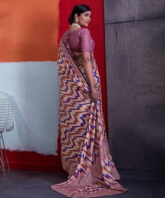 Peach color smart cotton crepe fabric beautiful designer printed saree 2