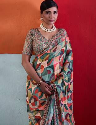 Green color smart cotton crepe fabric beautiful designer printed saree 3