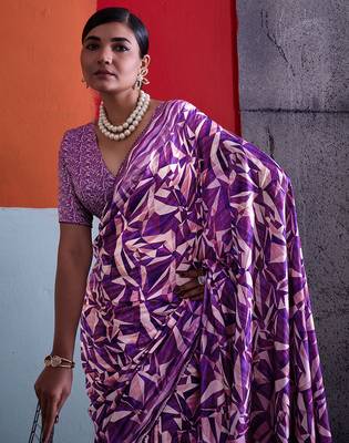 Purple color smart cotton crepe fabric beautiful designer printed saree 3