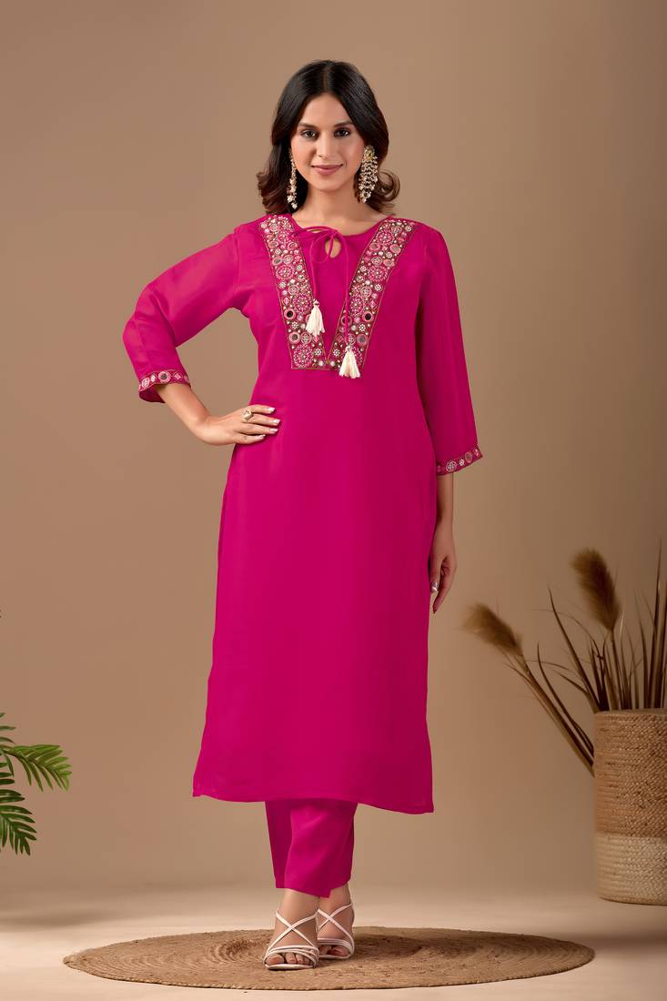 Pink embroidered mul chanderi kurta pant set with banarasi jacquard dupatta
