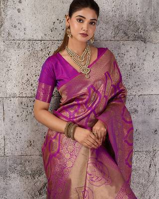 Magenta color rich sophisticated kanjivaram blend silk saree 3