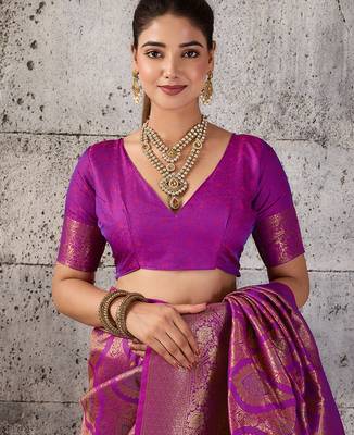 Magenta color rich sophisticated kanjivaram blend silk saree 5