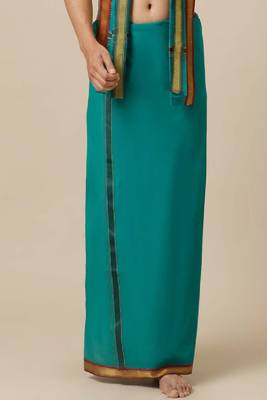 green cotton mens dhoti with mayilkhan border 2