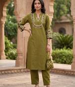 Women's floral yoke design thread work straight kurta with trousers
