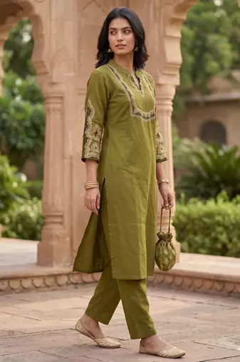 Women's floral yoke design thread work straight kurta with trousers