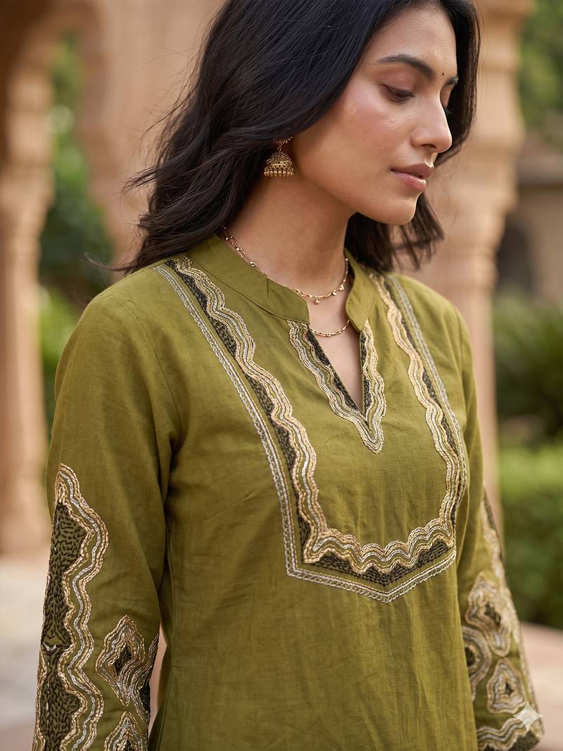 Women's floral yoke design thread work straight kurta with trousers