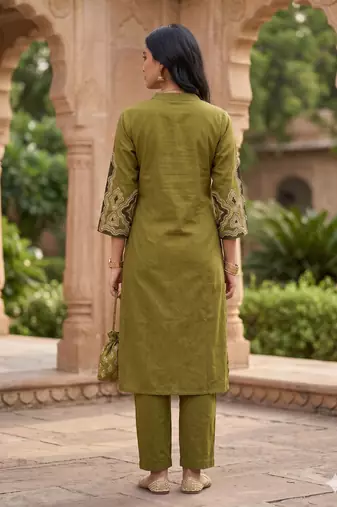 Women's floral yoke design thread work straight kurta with trousers