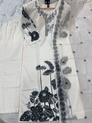 White viscose rayon digital print kurti pant set with mal chanderi dupatta 4