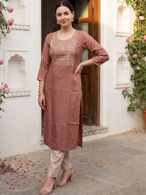 Brown women floral embroidered sequinned floral kurta 5