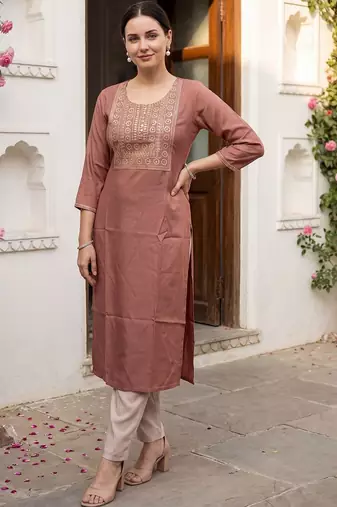 Brown women floral embroidered sequinned floral kurta