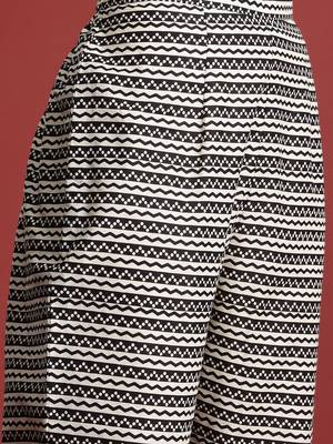 Black ethnic motifs printed cotton kurta with trousers 3