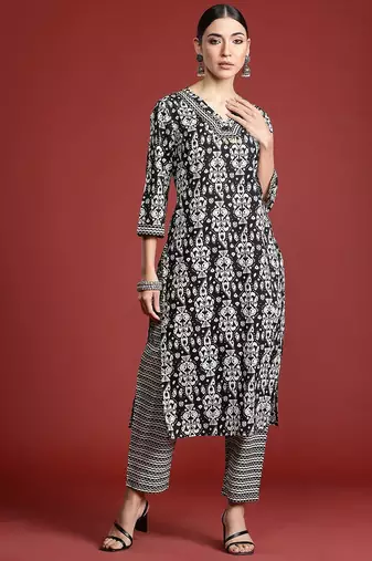 Black ethnic motifs printed pure cotton kurta with trousers