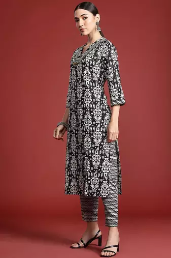 Black ethnic motifs printed pure cotton kurta with trousers