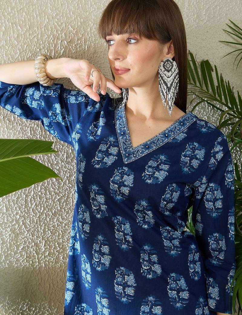 Blue women floral printed sequinned indigo kurta
