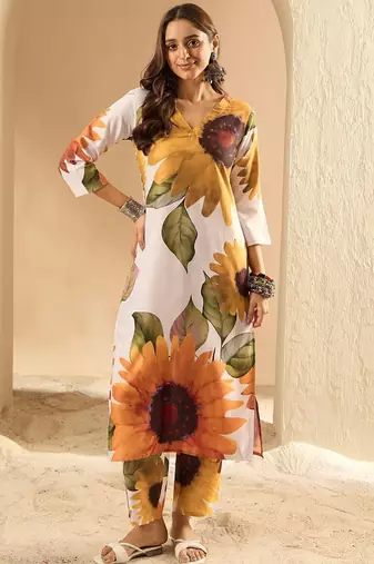 Off white women floral printed regular kurta with trousers