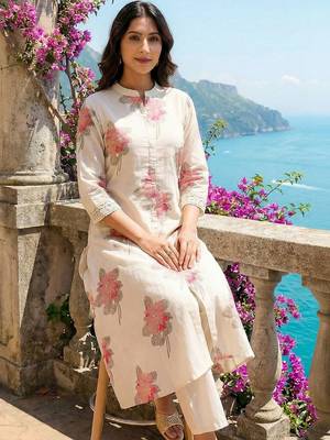 Off white women floral printed floral kurta 1