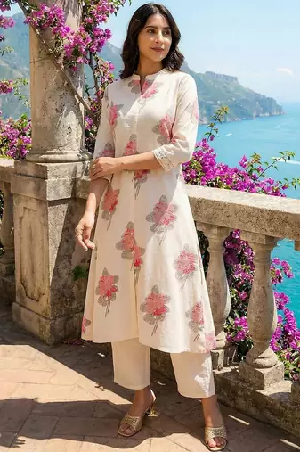 Off white women floral printed floral kurta