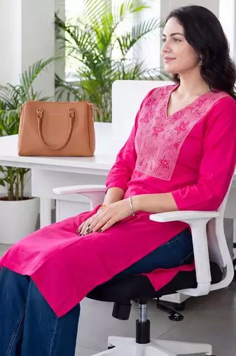 Pink women ethnic motifs embroidered thread work kurta