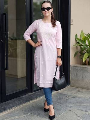 Pink women paisley embroidered thread work floral kurta 5