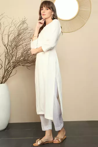 White ethnic motifs  embroidered straight kurtas