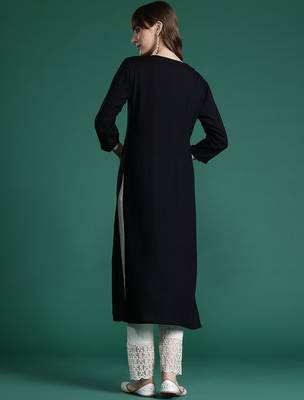 Black floral embroidered thread work kurta 5