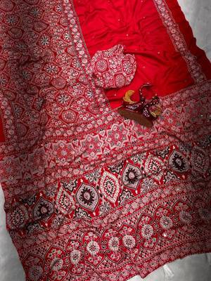 Red crepe embroidered saree with mirror work 2