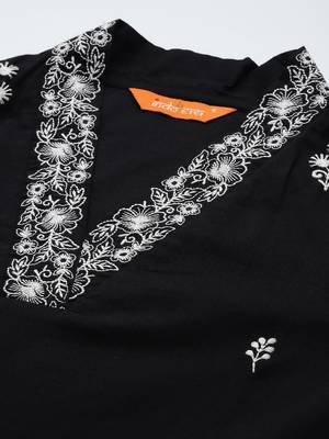 Black women floral embroidered thread work cotton kurta 2