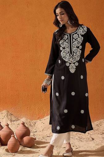 Black ethnic motifs embroidered straight kurta