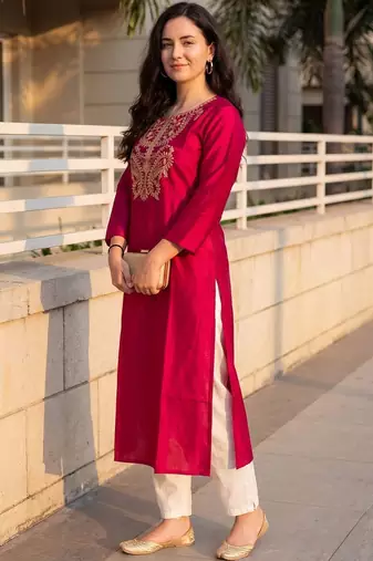 Pink women embroidered thread work kurta