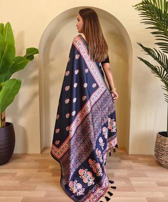 Navy blue viscose printed saree with zari work 2