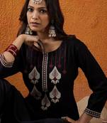 Black ethnic motifs embroidered thread work straight kurta
