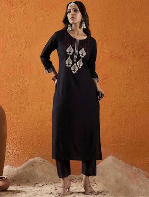 Black ethnic motifs embroidered thread work straight kurta 2