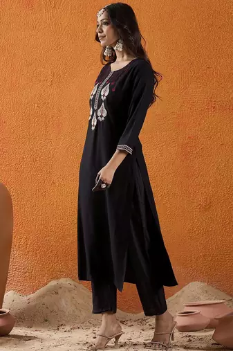 Black ethnic motifs embroidered thread work straight kurta