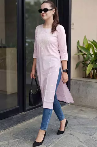 Pink women paisley embroidered thread work floral kurta